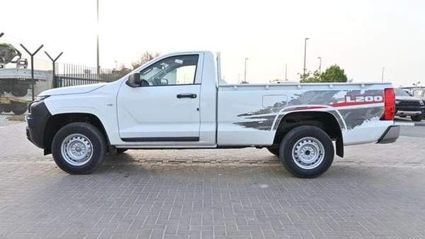 Mitsubishi L200 MITSUBISHI L200 2.4L GL SC 4WD 5MT DIESEL 2026