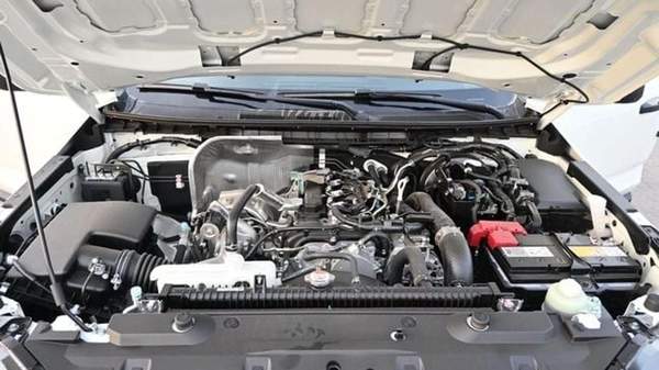 Mitsubishi L200 MITSUBISHI L200 2.4L GL SC 4WD 5MT DIESEL 2026