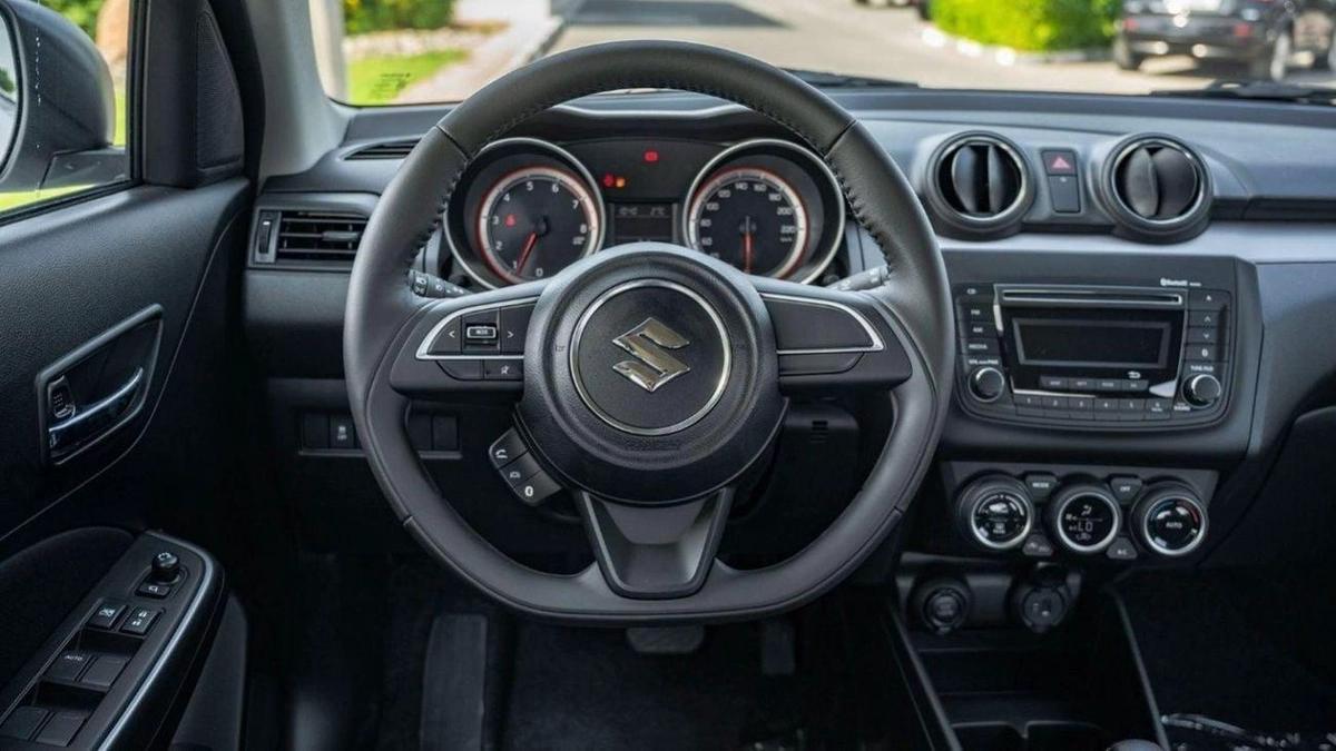 Suzuki Swift GLX 1.2P AT MY2024-8-8