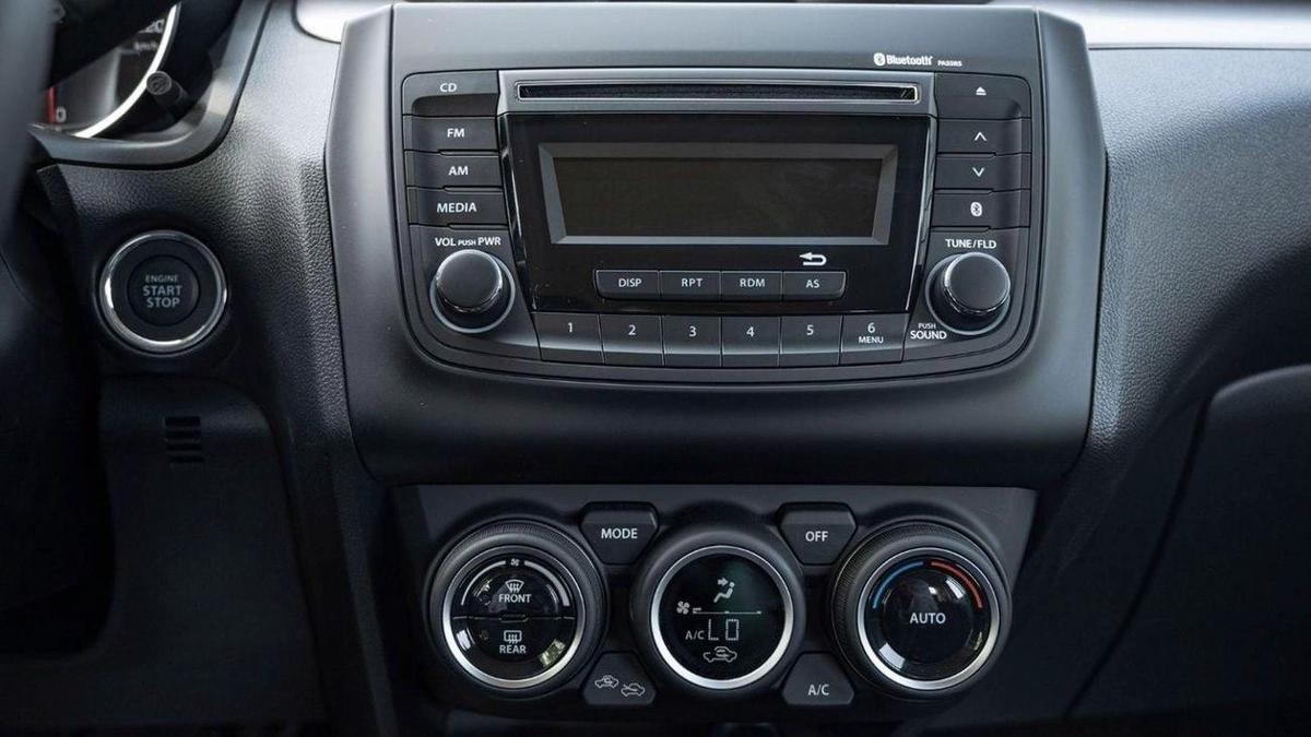 Suzuki Swift GLX 1.2P AT MY2024-16-16