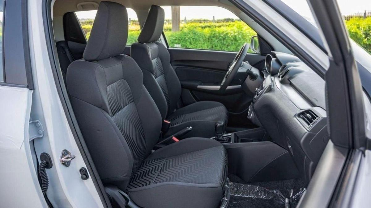 Suzuki Swift GLX 1.2P AT MY2024-18-18