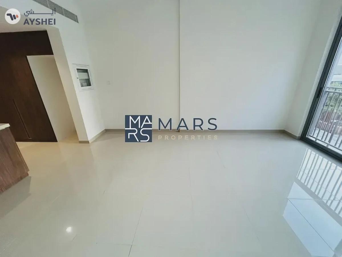 REDAY TO MOVE BRAND NEW STUDIO FOR SALE-7-7