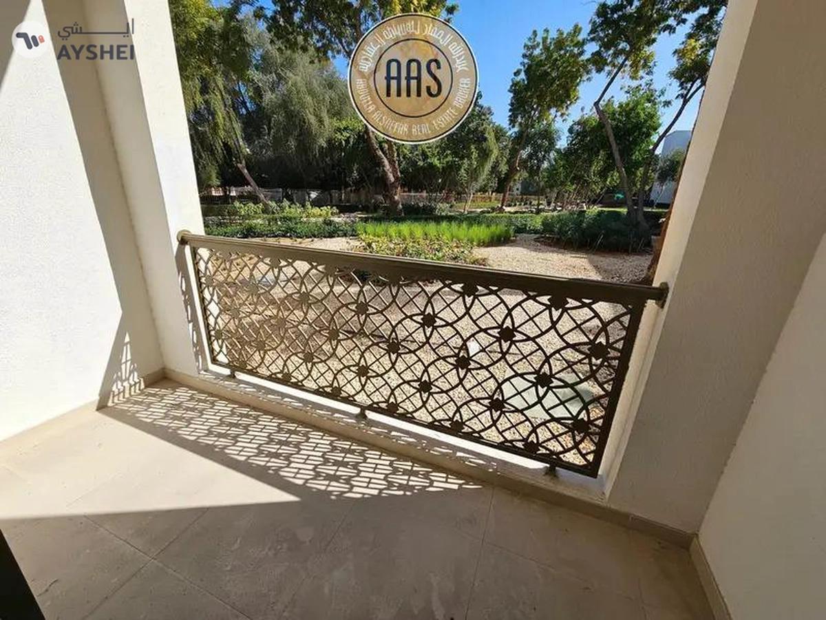 One Month Free Luxury 2-BHK Close to Park-10-10