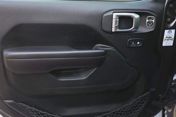 JEEP WRANGLER -unlimited sport 2018-129000KM-GCC SPECS-FULL SERVICE HISTORY-EXCELLENT CONDITION