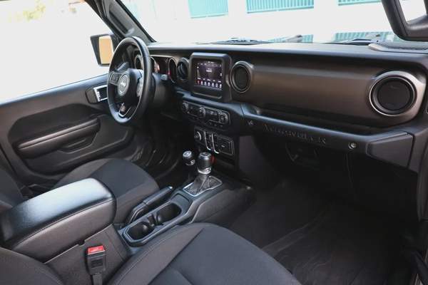 JEEP WRANGLER -unlimited sport 2018-129000KM-GCC SPECS-FULL SERVICE HISTORY-EXCELLENT CONDITION