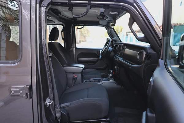 JEEP WRANGLER -unlimited sport 2018-129000KM-GCC SPECS-FULL SERVICE HISTORY-EXCELLENT CONDITION