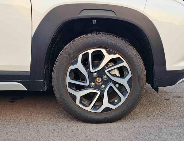 Suzuki Fronx GLX / EURO 5 HYBRID / 1.5L V4 / HEADUP DISPLAY / 360* CAMERAS / " 9" DISPLAY AUDIO (CODE # FRHGLX)