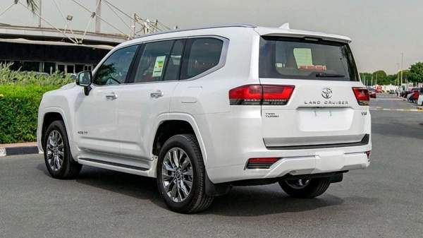 Toyota Land Cruiser (LHD) TOYOTA LAND CRUISER LC300 VXR 3.5P AT MY2025 – WHITE