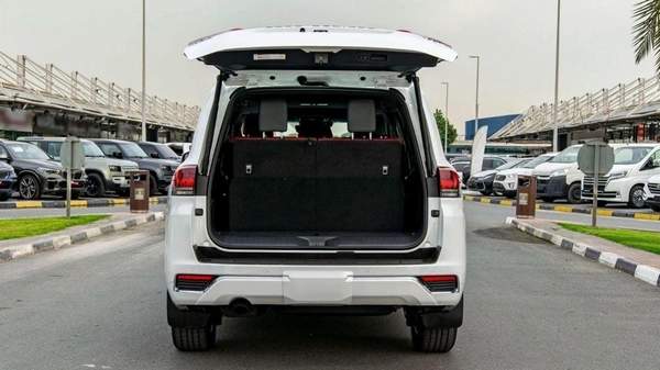 Toyota Land Cruiser (LHD) TOYOTA LAND CRUISER LC300 VXR 3.5P AT MY2025 – WHITE