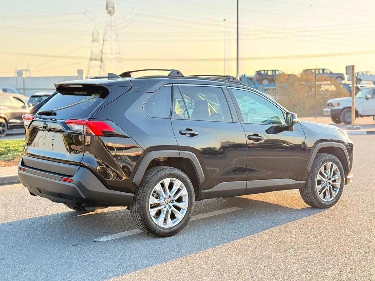 Toyota RAV4 XLE premium 2.5 L Full option-2-2