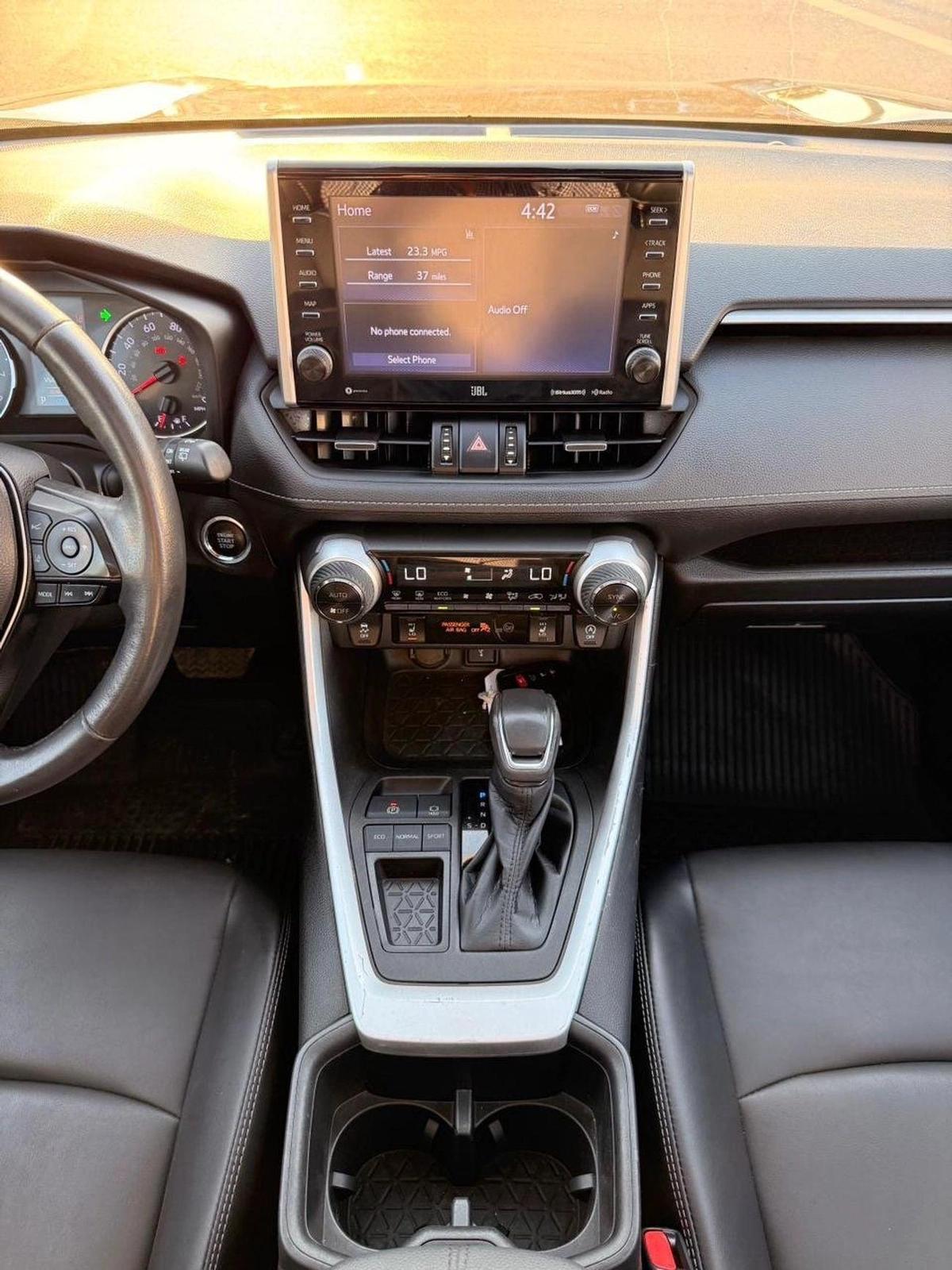 Toyota RAV4 XLE premium 2.5 L Full option-6-6