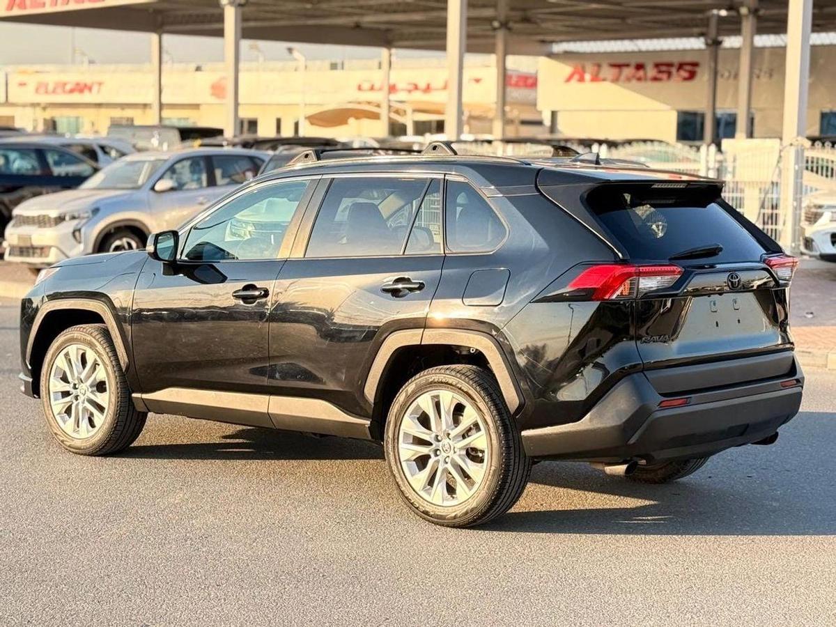 Toyota RAV4 XLE premium 2.5 L Full option-13-13