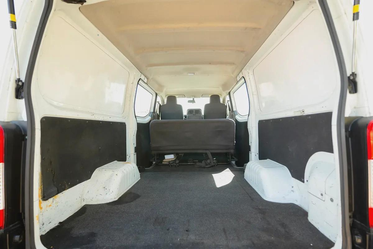 Urvan | Manual | Standard Roof 6-Seater Delivery Van | GCC Specs | Ref#N32256-6-6