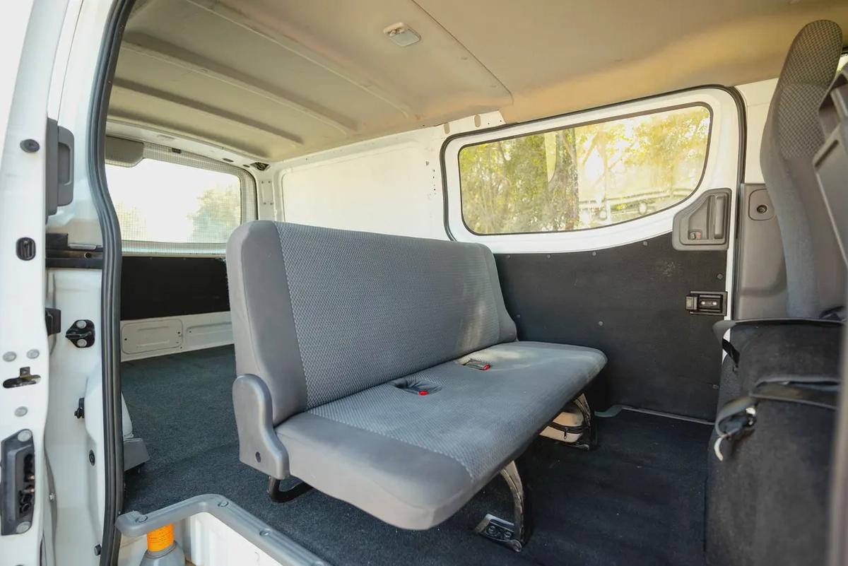 Urvan | Manual | Standard Roof 6-Seater Delivery Van | GCC Specs | Ref#N32256-11-11