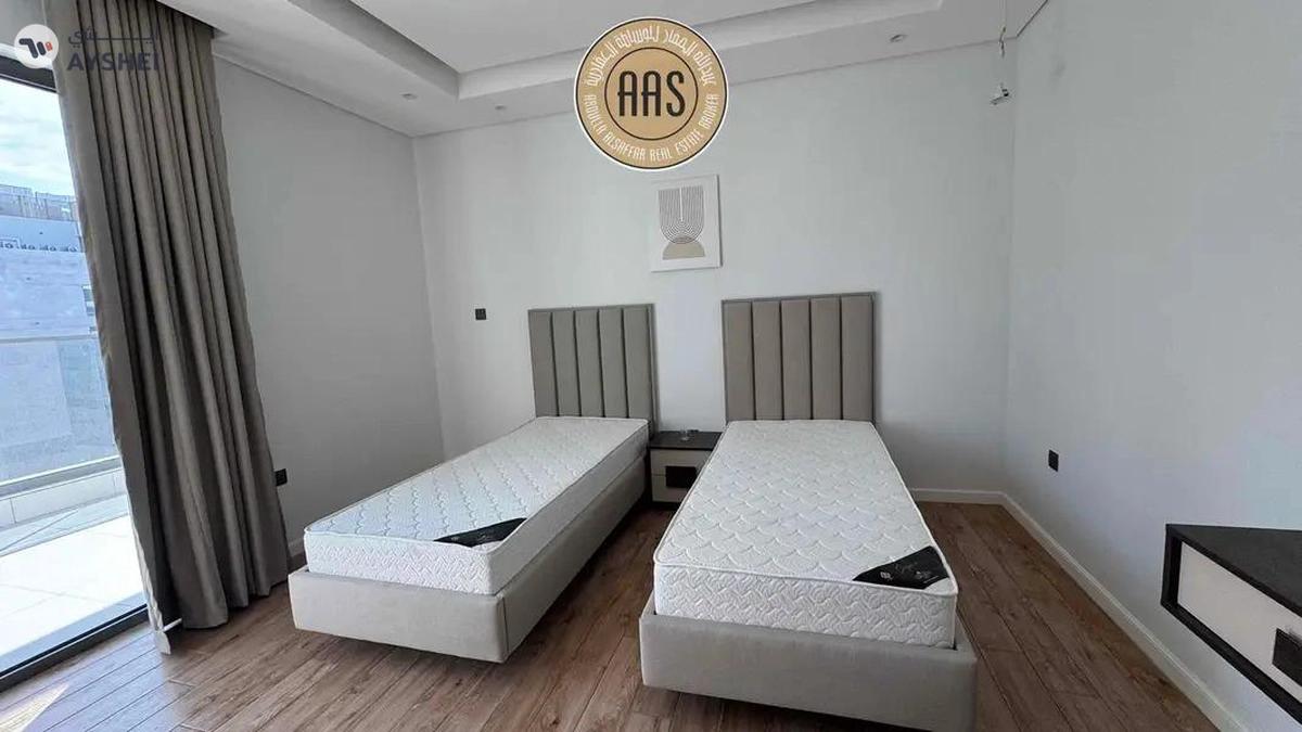 3bhk panthouse close to metro fully furnished rent only 240k-5-5