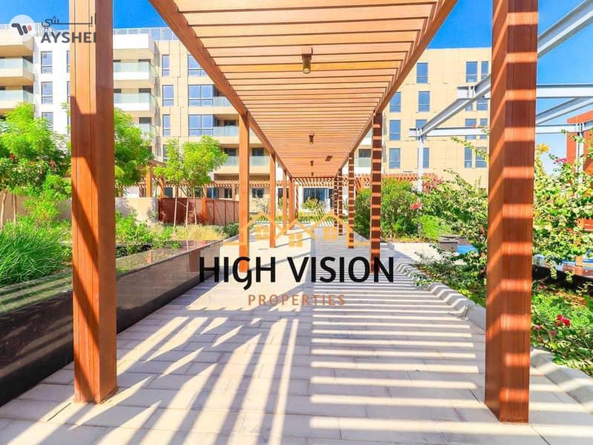 Elegant Sea View | 1BHK Balcony | Brand New-1-landscape