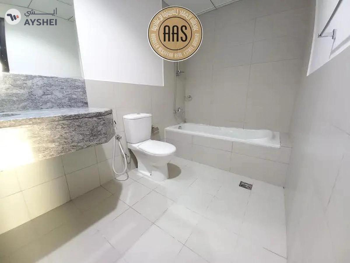 Chiller free luxurious huge 3bhk with all facilities-11-11