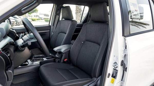 Toyota Hilux TOYOTA HILUX DC ADVENTURE 2.8D AT 4X4 MY2025