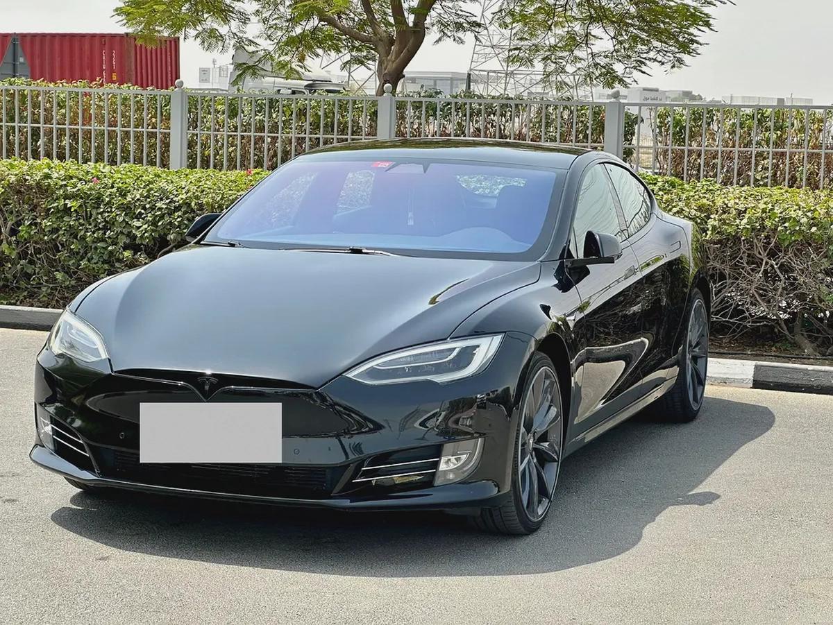 2017 Tesla Model S 90D - GCC Specs-1-1