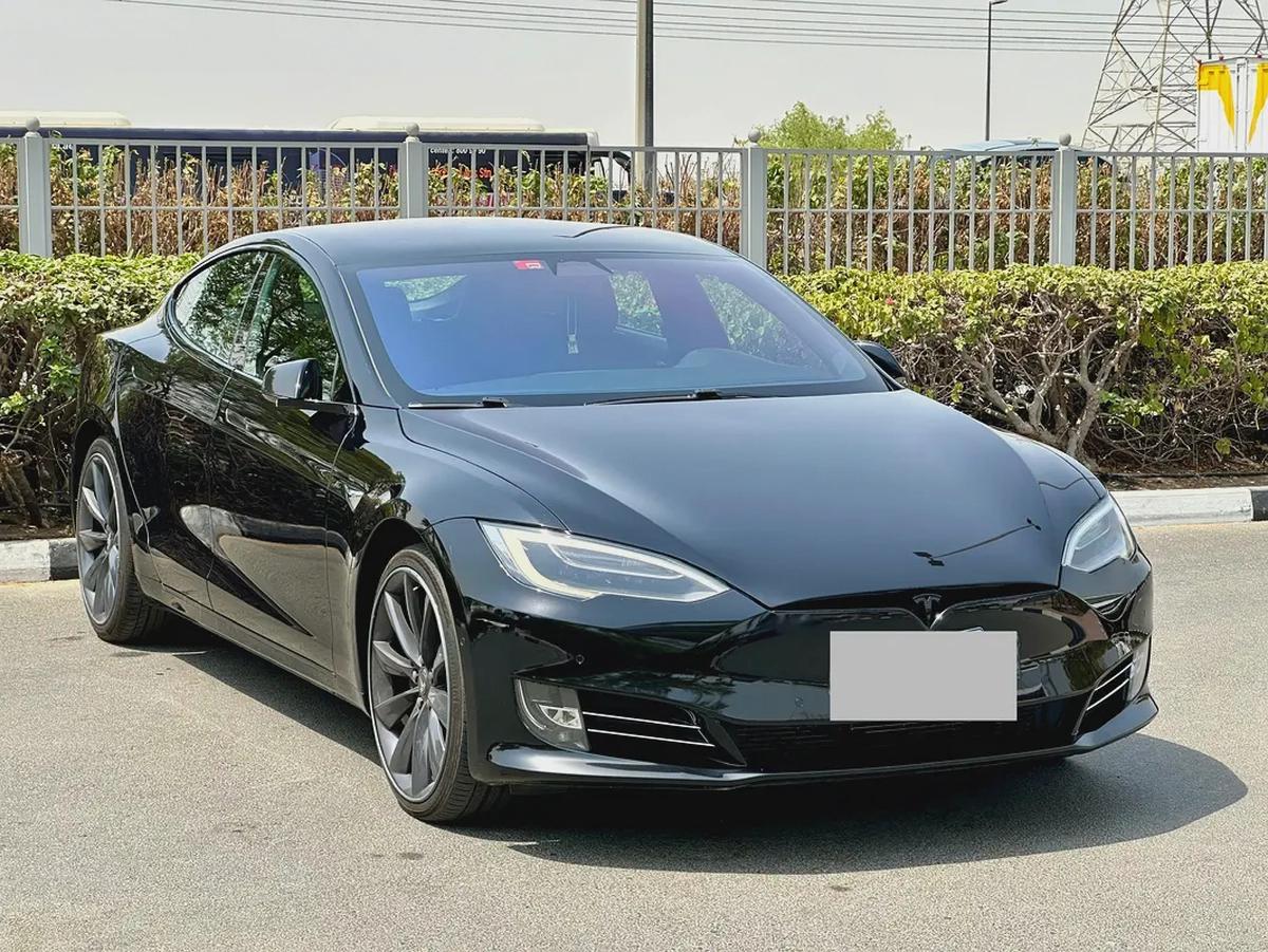 2017 Tesla Model S 90D - GCC Specs-2-2