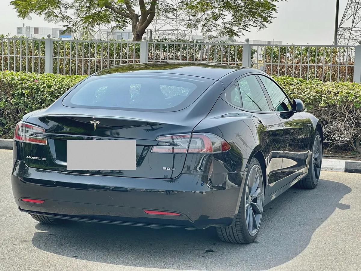 2017 Tesla Model S 90D - GCC Specs-18-18