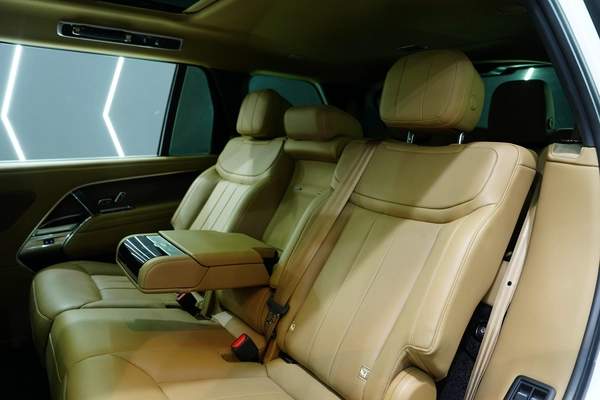 Land Rover Range Rover Vogue P400 SE LWB 2025