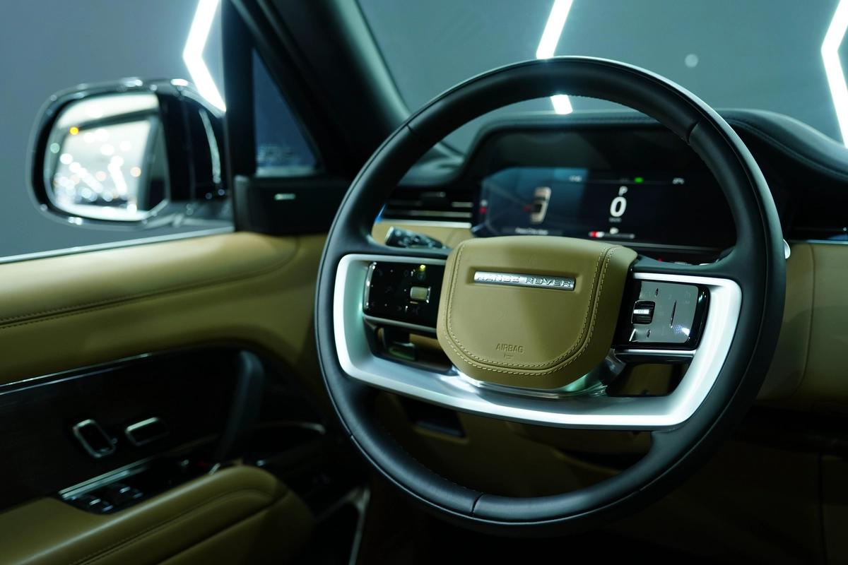 Land Rover Range Rover Vogue P400 SE LWB 2025-2-2