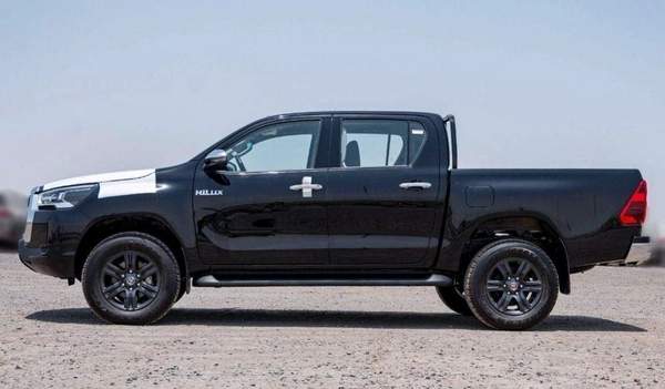 Toyota Hilux TOYOTA HILUX 2.4 diesel Automatic full options