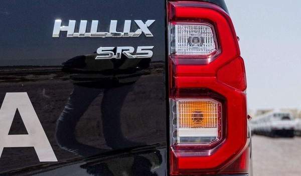 Toyota Hilux TOYOTA HILUX 2.4 diesel Automatic full options