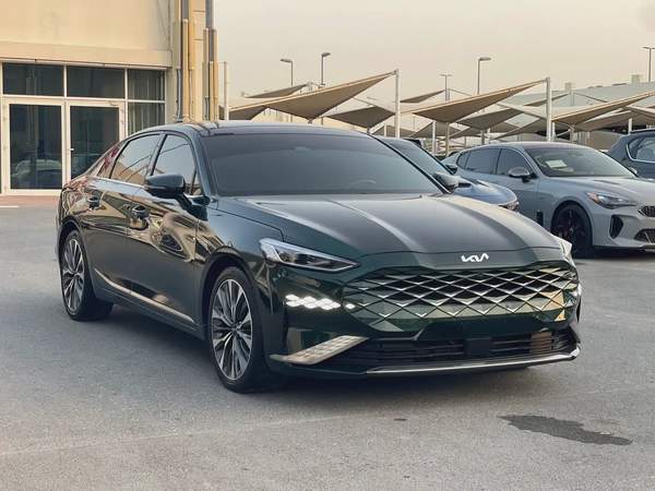 كيا k8 خليجي 2022 فول اوبشن بحاله ممتازه