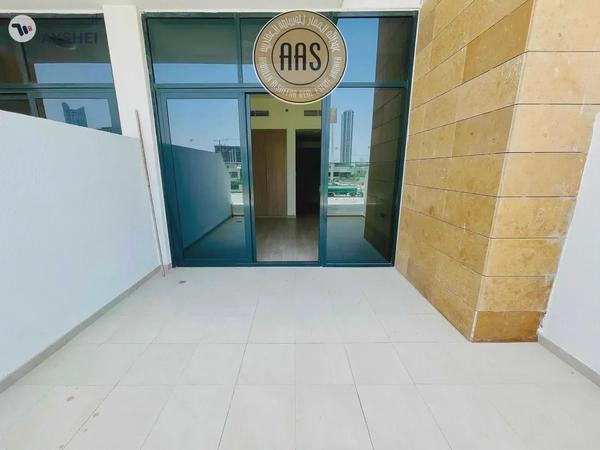 Huge Terrace | Amazing View | Chiller Free | 4chqs |