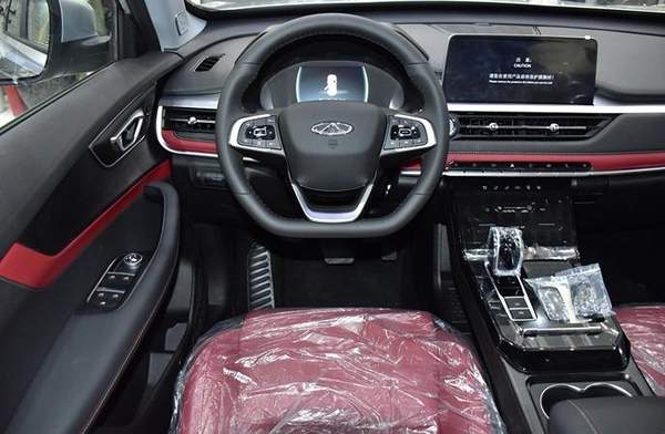 Chery Tiggo 7 ( 2026 Model ) in Silver Color GCC Specs