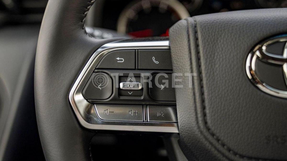Toyota Land Cruiser GXR3 3.3L-4-4