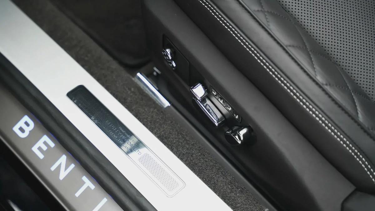 2020 BENTLEY CONTINENTAL GTC V8-13-13