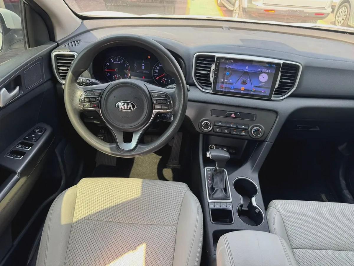 KIA SPORTAGE-6-6