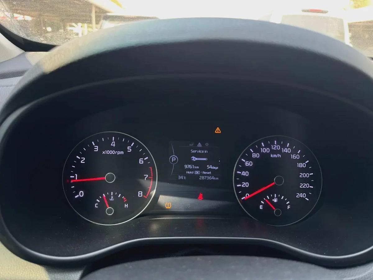KIA SPORTAGE-15-15