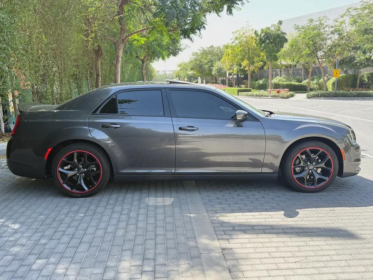 2023 Chrysler 300C Limited - GCC Specs-3-3