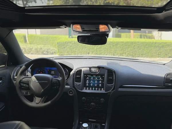 2023 Chrysler 300C Limited - GCC Specs