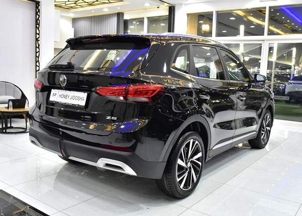 MG ZS ( 2026 Model ) in Black Color GCC Specs