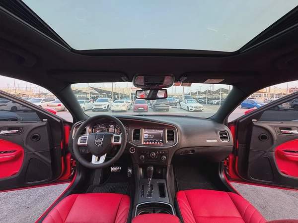 دودچ تشارچر RT V8 5.7L HEMI موديل 2014 خليجى فل اوبشن بحاله ممتازه