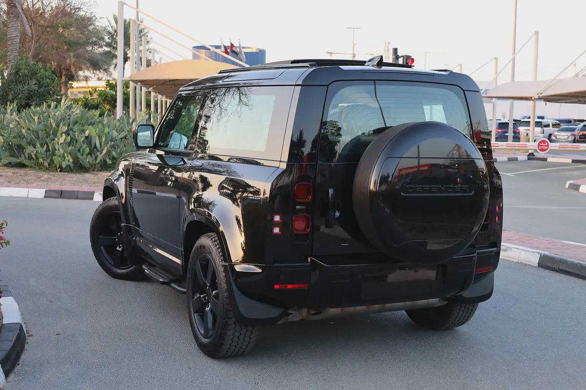 LAND ROVER DEFENDER 90 HSE ( P400 ) - GCC SPECS - ACCIDENT FREE - FULL SERVICE HISTORY --4-4