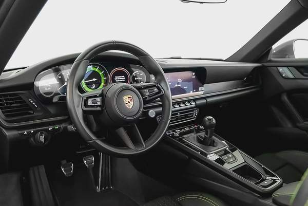 10,490 AED / 60 months | 0% DP | 2023 Porsche 911 Carrera T / 6 Speed Manual / Porsche Warranty / Fu