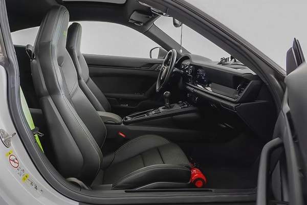 10,490 AED / 60 months | 0% DP | 2023 Porsche 911 Carrera T / 6 Speed Manual / Porsche Warranty / Fu