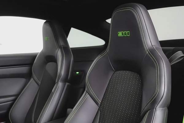 10,490 AED / 60 months | 0% DP | 2023 Porsche 911 Carrera T / 6 Speed Manual / Porsche Warranty / Fu