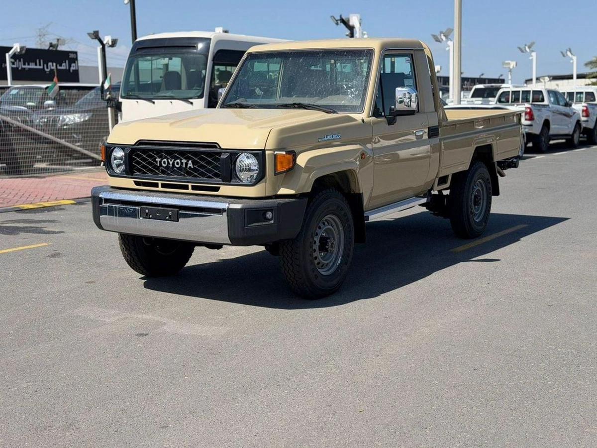 Toyota Land Cruiser Pick Up LC79 single cabina 4,0L Automatic model 2026 Basic Oman Spec-2-2