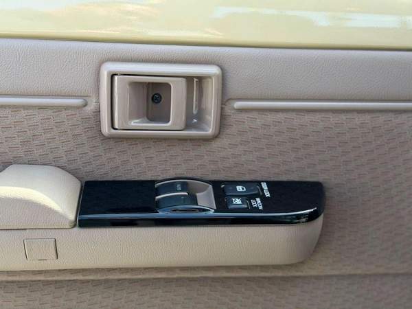 Toyota Land Cruiser Pick Up LC79 single cabina 4,0L Automatic model 2026 Basic Oman Spec
