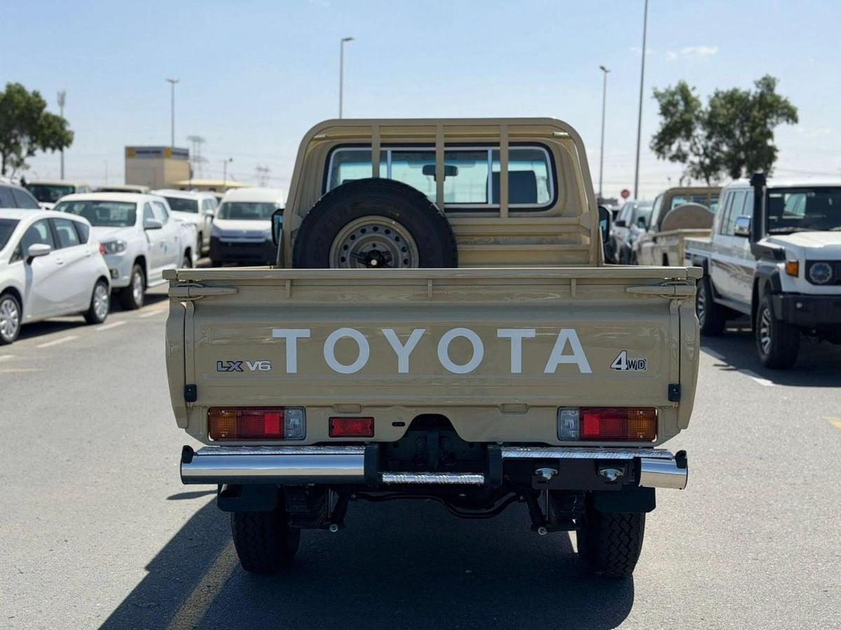 Toyota Land Cruiser Pick Up LC79 single cabina 4,0L Automatic model 2026 Basic Oman Spec-10-10