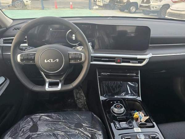 Kia K5 1.5 TURBO
