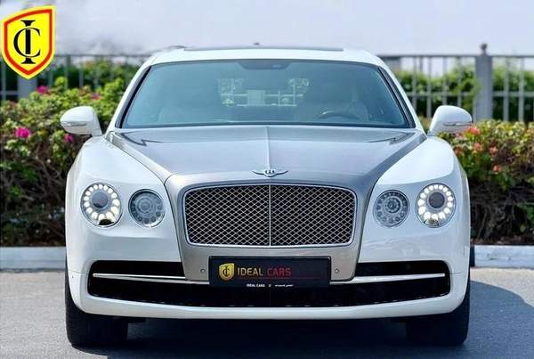 BENTLEY CONTINENTAL FLYING SPUR W12 ELEMENT EDITION | YEAR: 2016 | KMS: 65,000 | GCC SPECS | FULL-SERVICE HISTORY BY AGENCY
