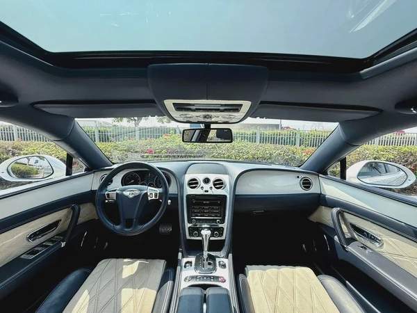 BENTLEY CONTINENTAL FLYING SPUR W12 ELEMENT EDITION | YEAR: 2016 | KMS: 65,000 | GCC SPECS | FULL-SERVICE HISTORY BY AGENCY